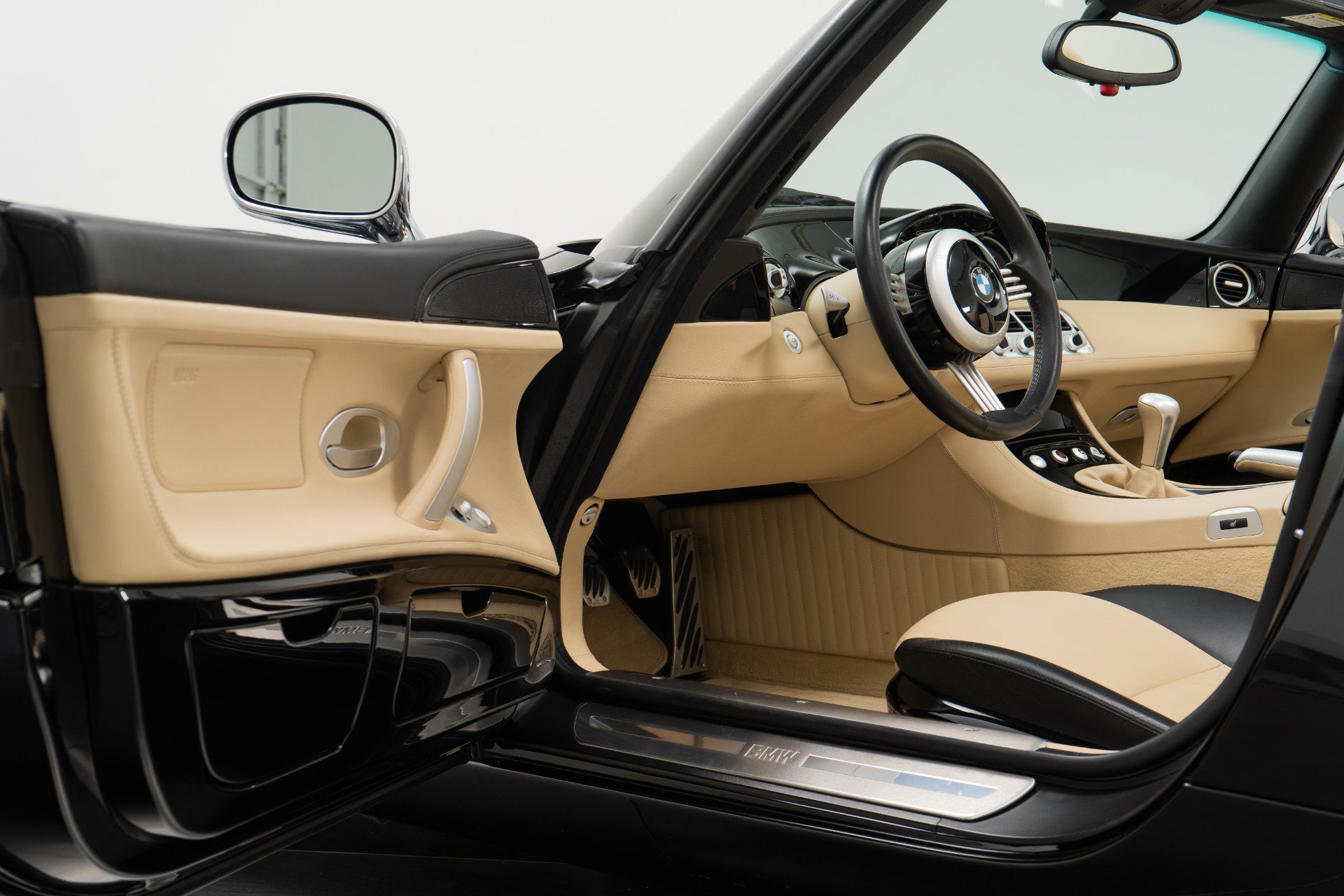 Used 2001 BMW Z8 RWD image 22