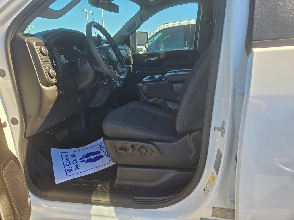 Used 2024 Chevrolet Silverado 2500 Custom w/ Custom Convenience Package image 7