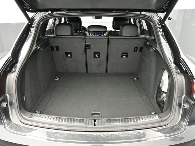 Certified 2025 Porsche Macan image 16