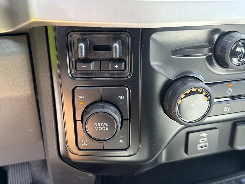 New 2026 Ford F350 XL w/ XL Chrome Package AWD/4WD image 26