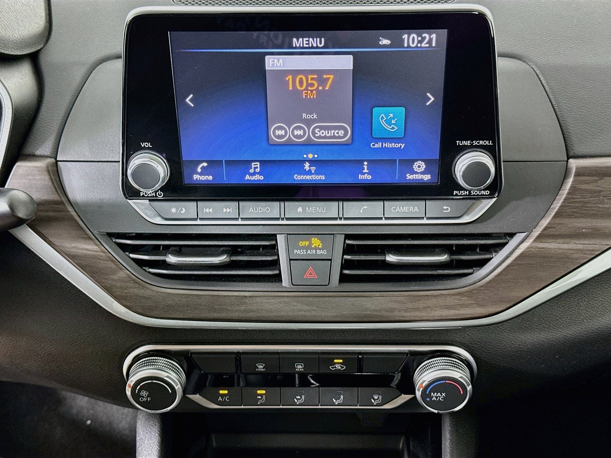 Used 2024 Nissan Altima 2.5 SV FWD image 23