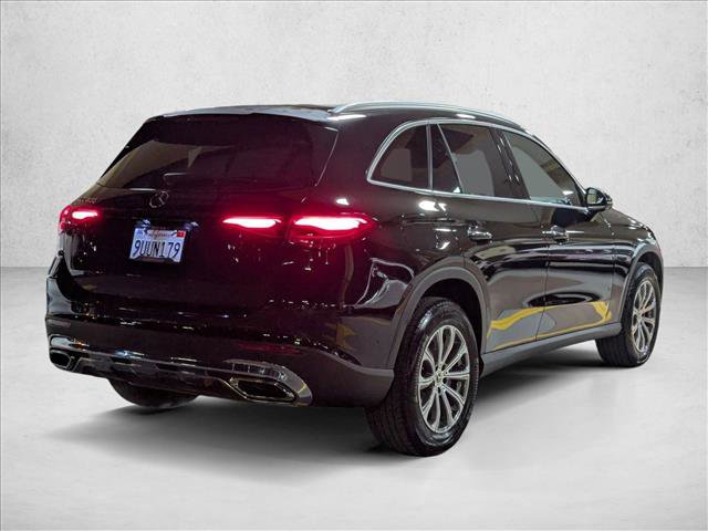 Certified 2025 Mercedes-Benz GLC 300 image 4