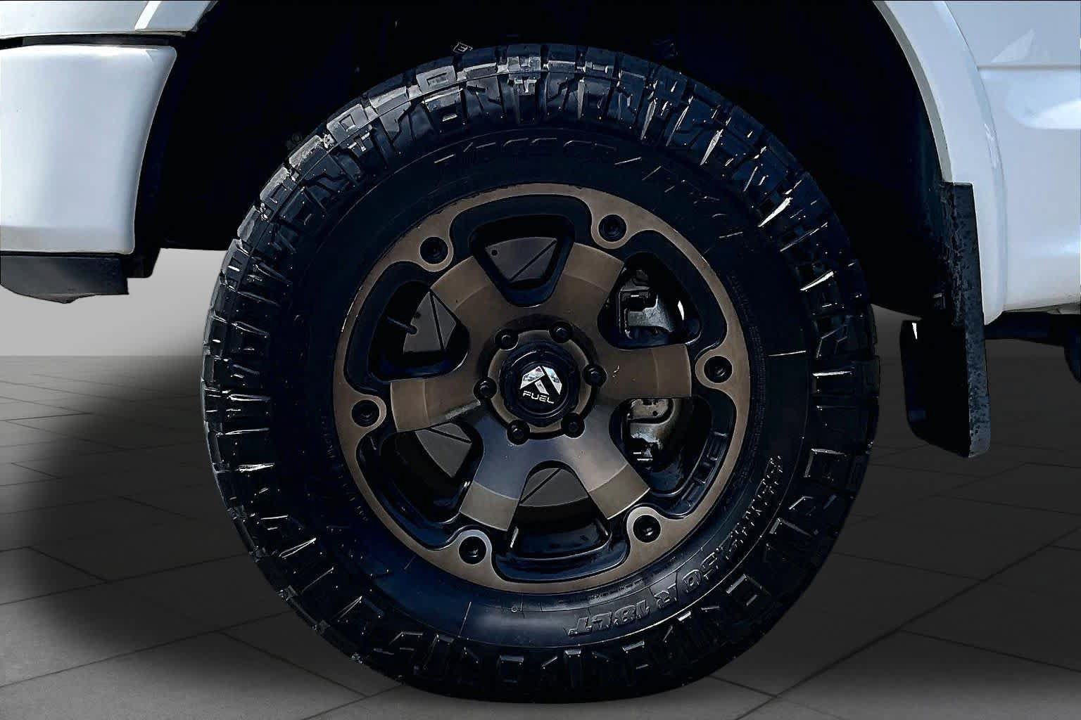 Used 2018 Ford F150 Lariat w/ Equipment Group 501A Mid AWD/4WD image 11