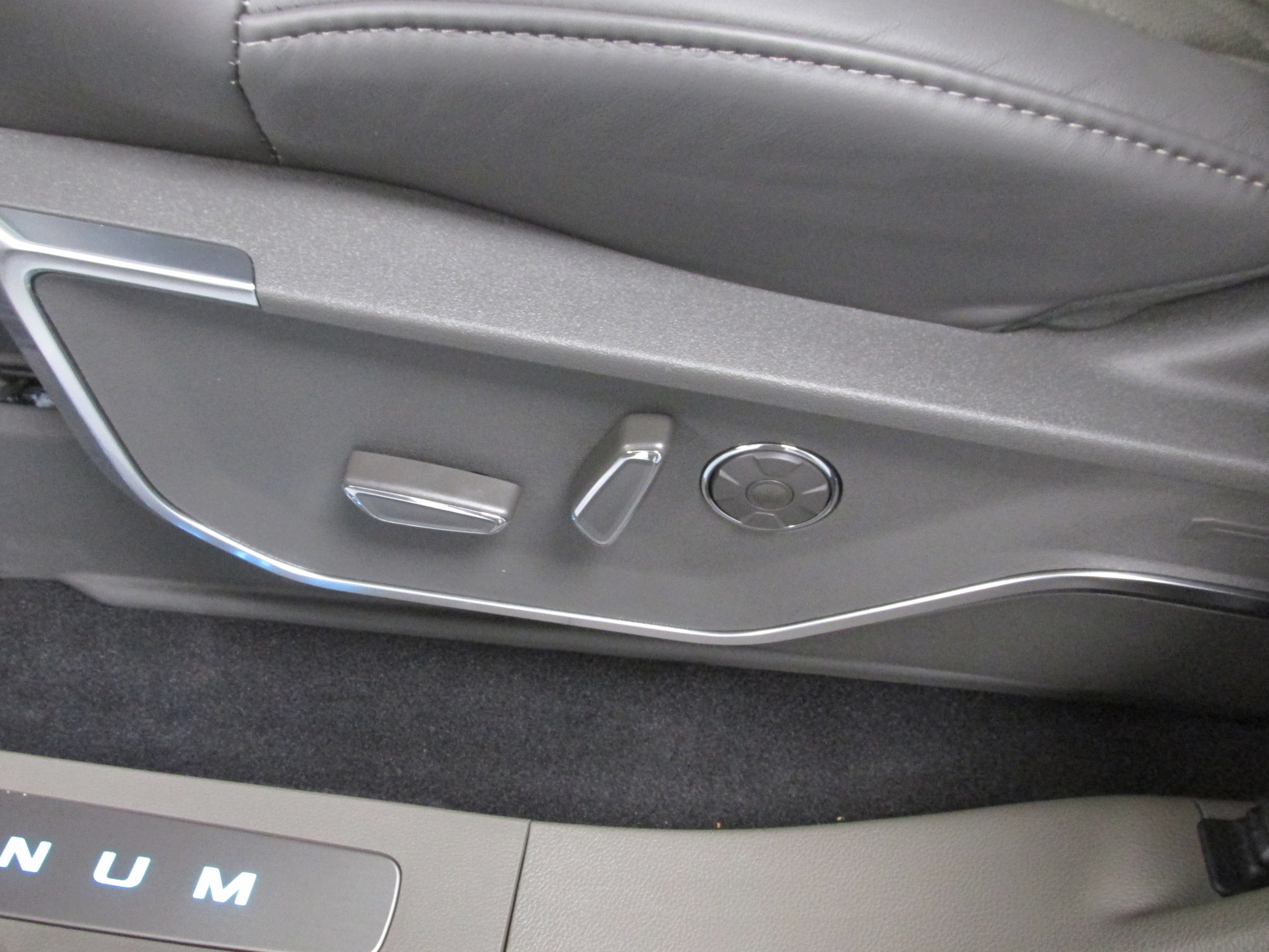 New 2025 Ford F150 Platinum image 31