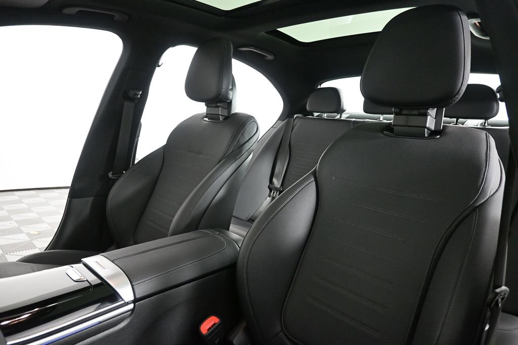 Certified 2025 Mercedes-Benz C 300 Sedan image 5