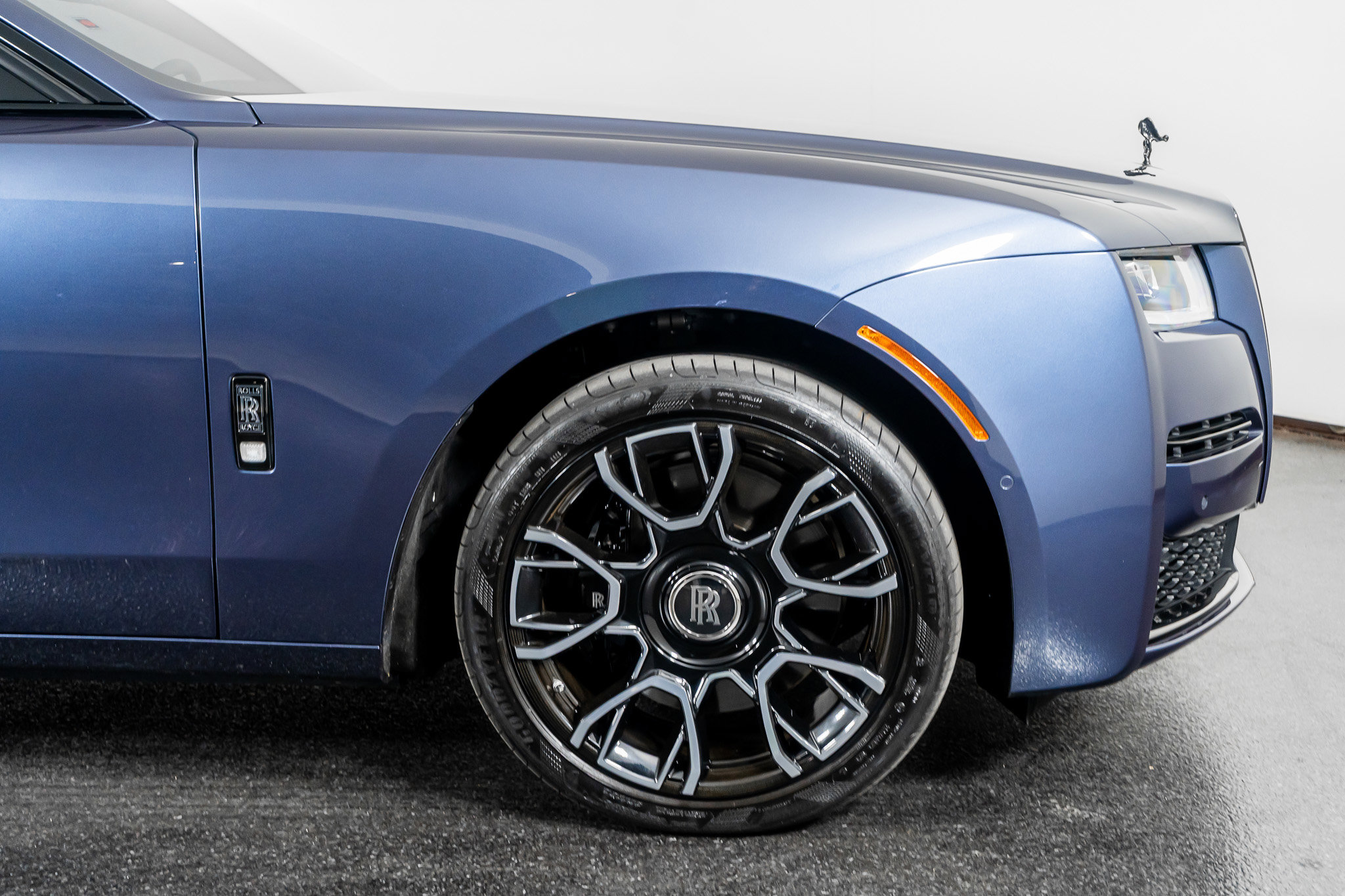 Used 2024 Rolls-Royce Ghost Black Badge w/ Black Badge Ghost Package image 6