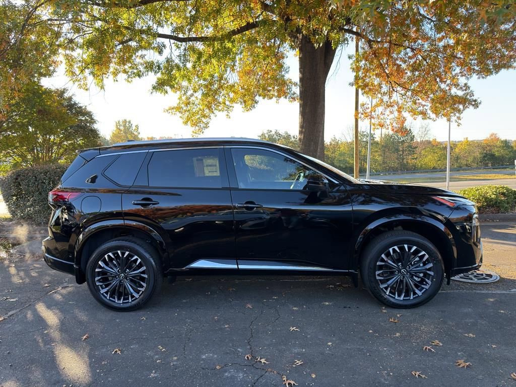 New 2026 Nissan Rogue Platinum image 8