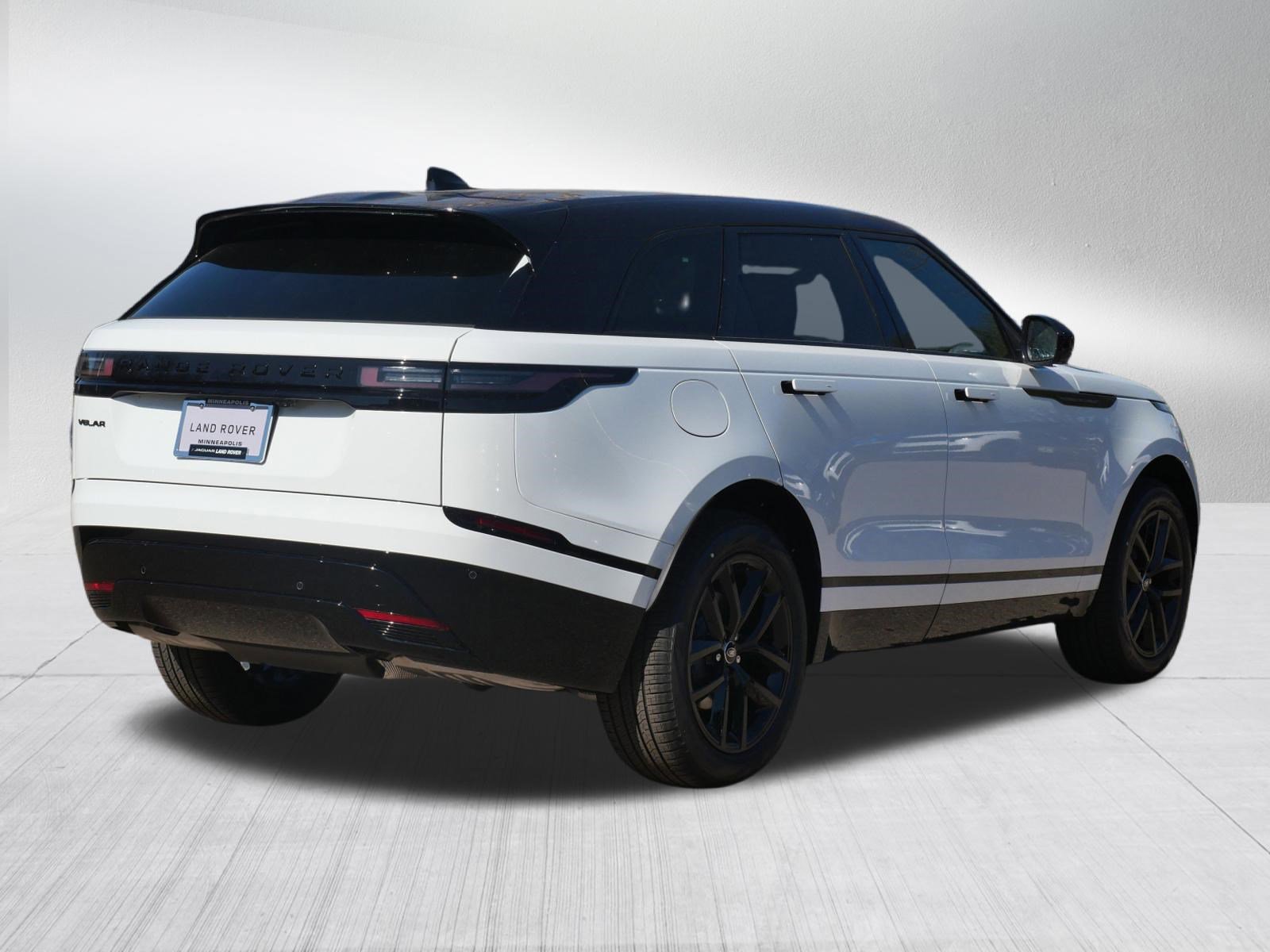 New 2026 Land Rover Range Rover Velar Dynamic SE AWD/4WD image 2