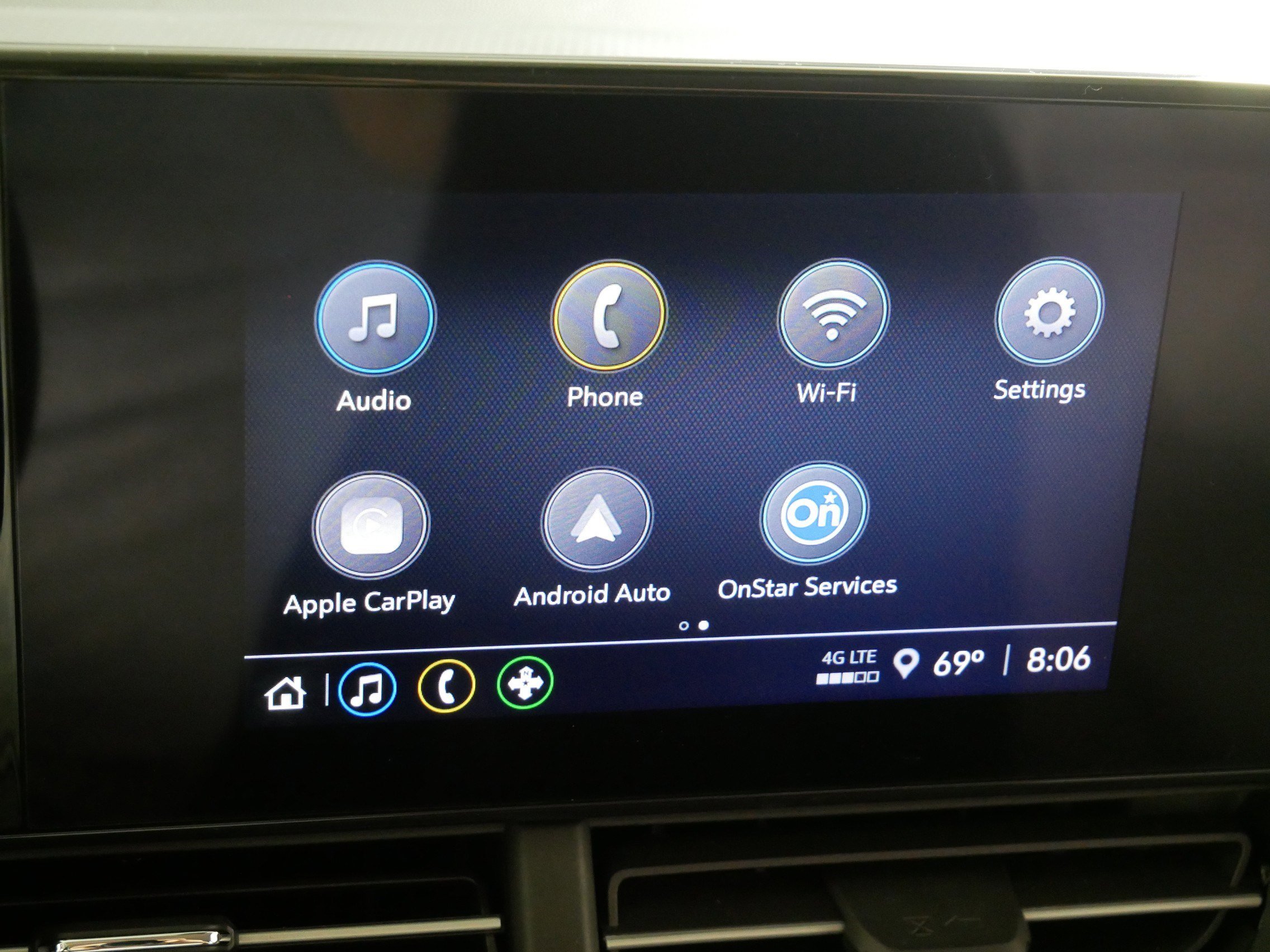 Used 2025 Chevrolet Trax LS w/ LS Convenience Package FWD image 32