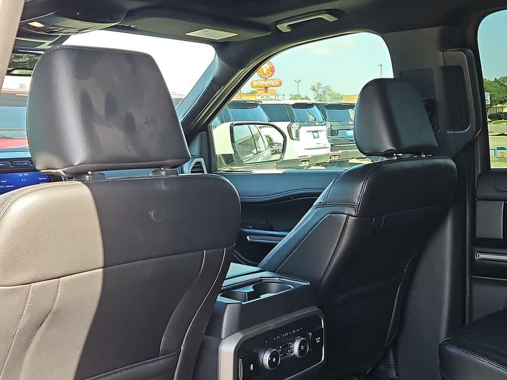 Used 2021 Ford Expedition Max XLT RWD image 16