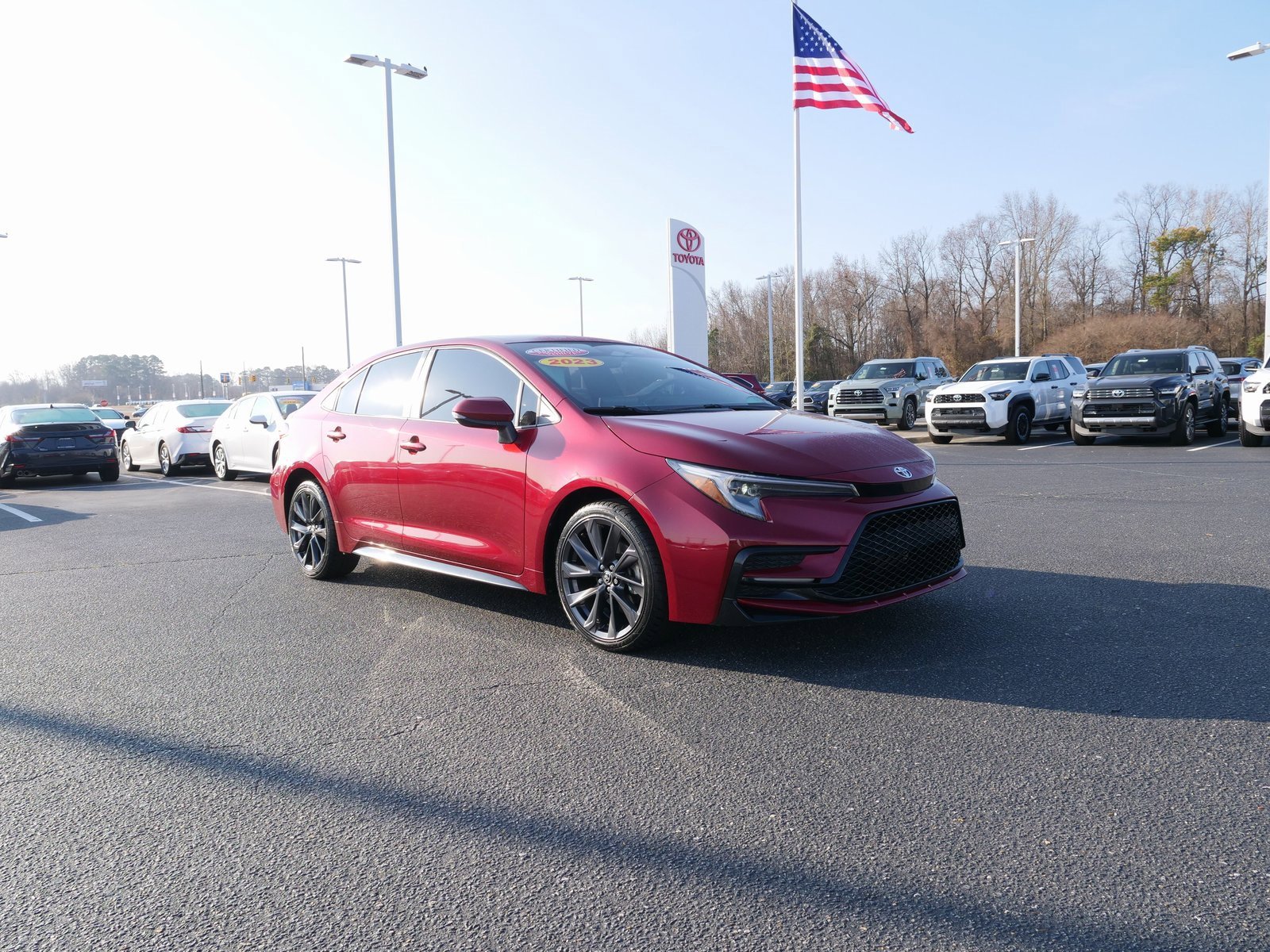 Used 2023 Toyota Corolla SE w/ SE Premium Package image 2