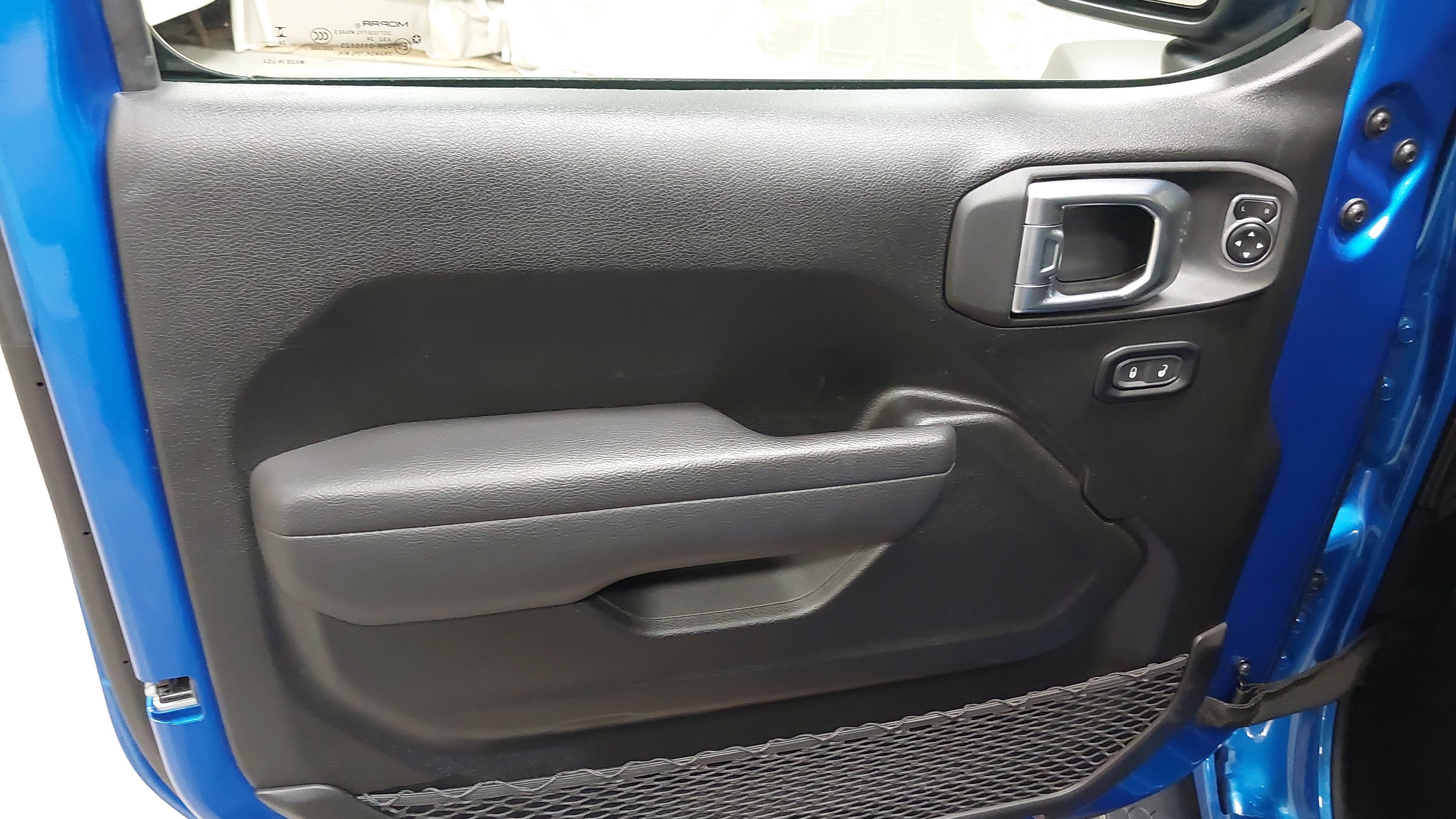Used 2024 Jeep Wrangler Sport AWD/4WD image 24