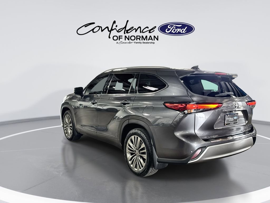 Used 2021 Toyota Highlander Platinum AWD/4WD image 6