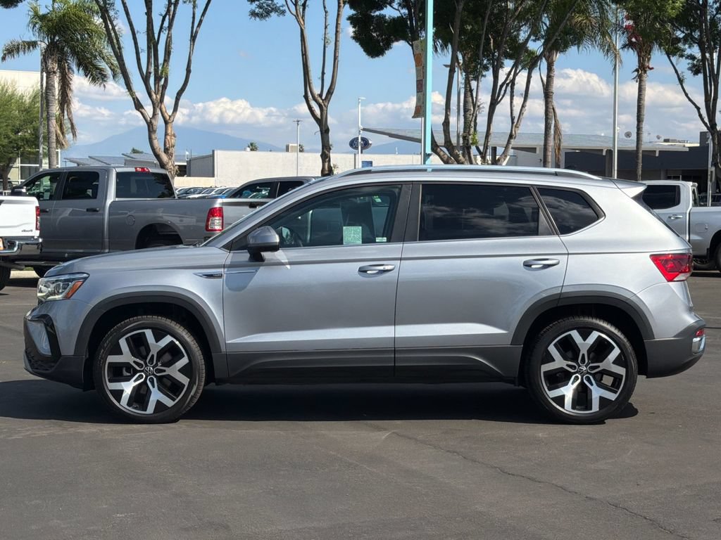 Used 2022 Volkswagen Taos SEL AWD/4WD image 6