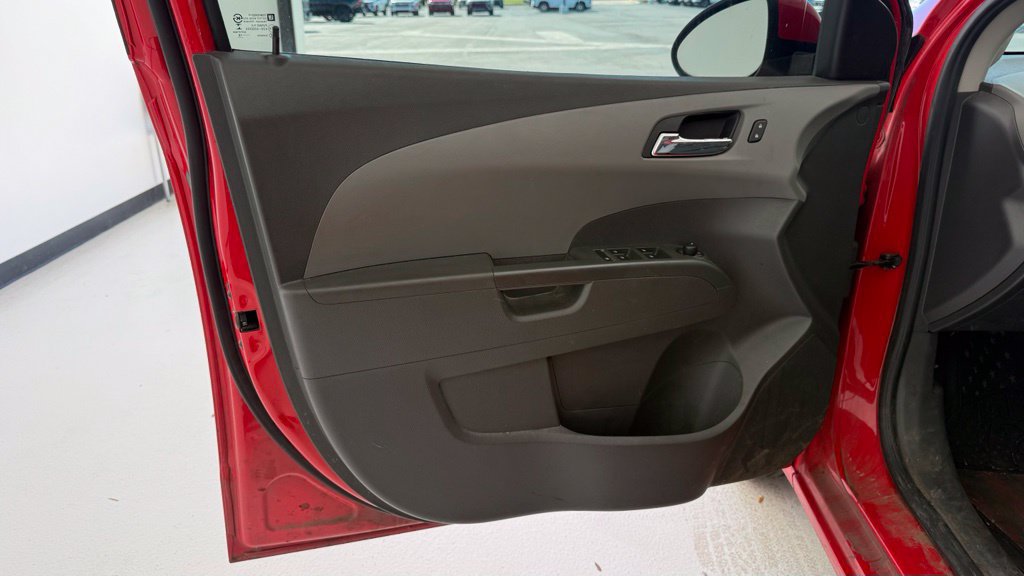 Used 2018 Chevrolet Sonic LT FWD image 19
