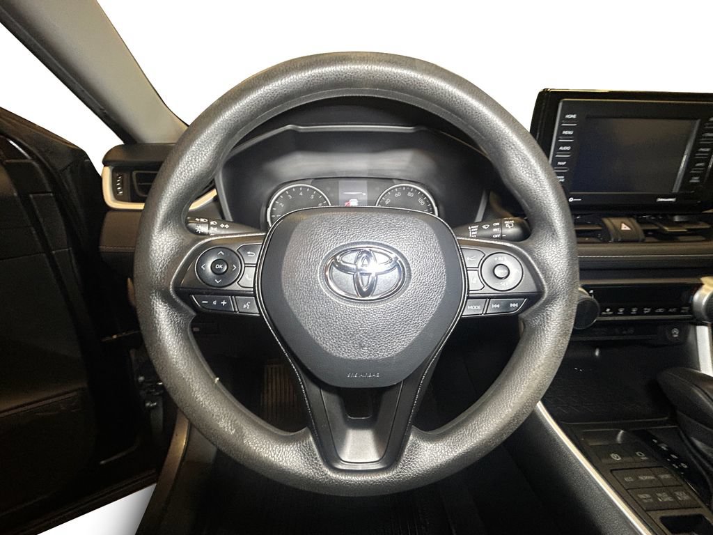 Used 2022 Toyota RAV4 LE AWD/4WD image 12