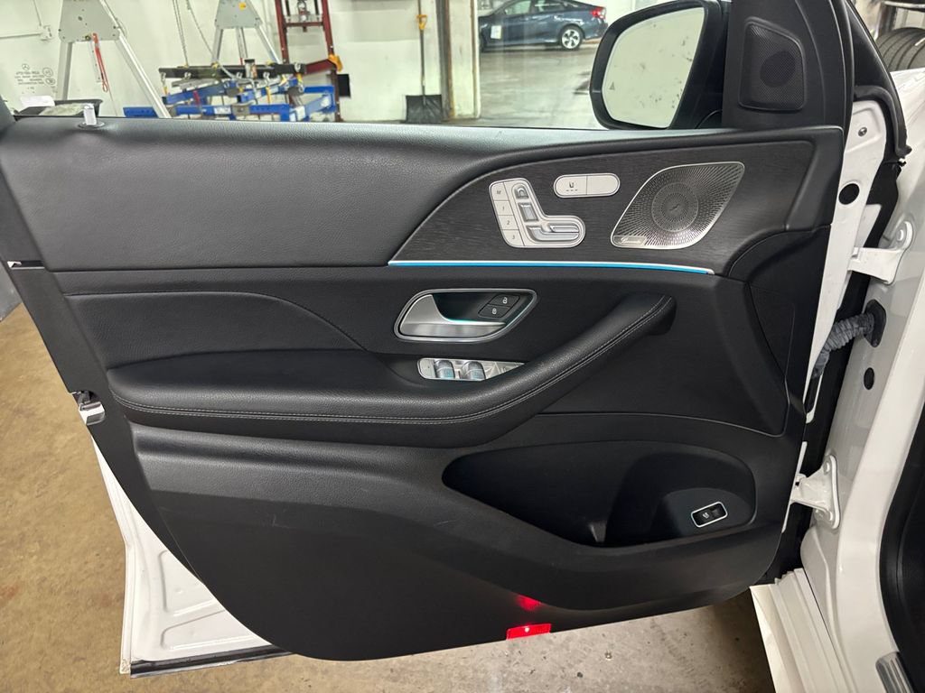 Used 2023 Mercedes-Benz GLE 350 4MATIC image 11