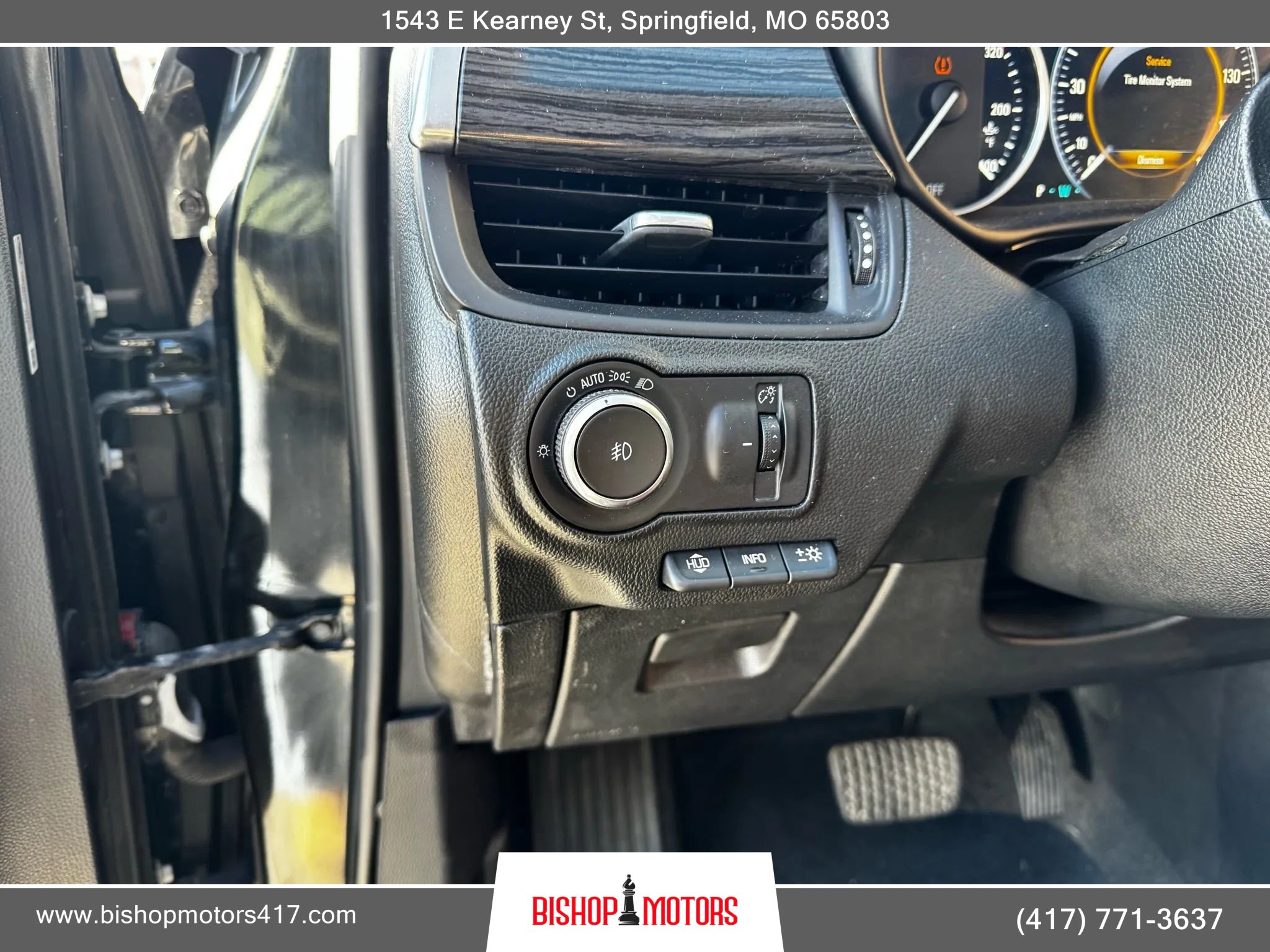 Used 2017 Buick Envision Premium w/ Driver Confidence Package image 24