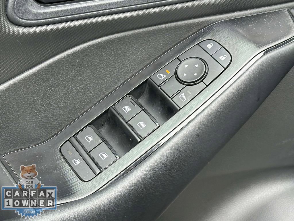 Used 2025 Nissan Rogue S image 19