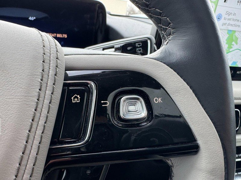 Certified 2025 Lincoln Aviator Reserve w/ Equipment Group 201A image 19