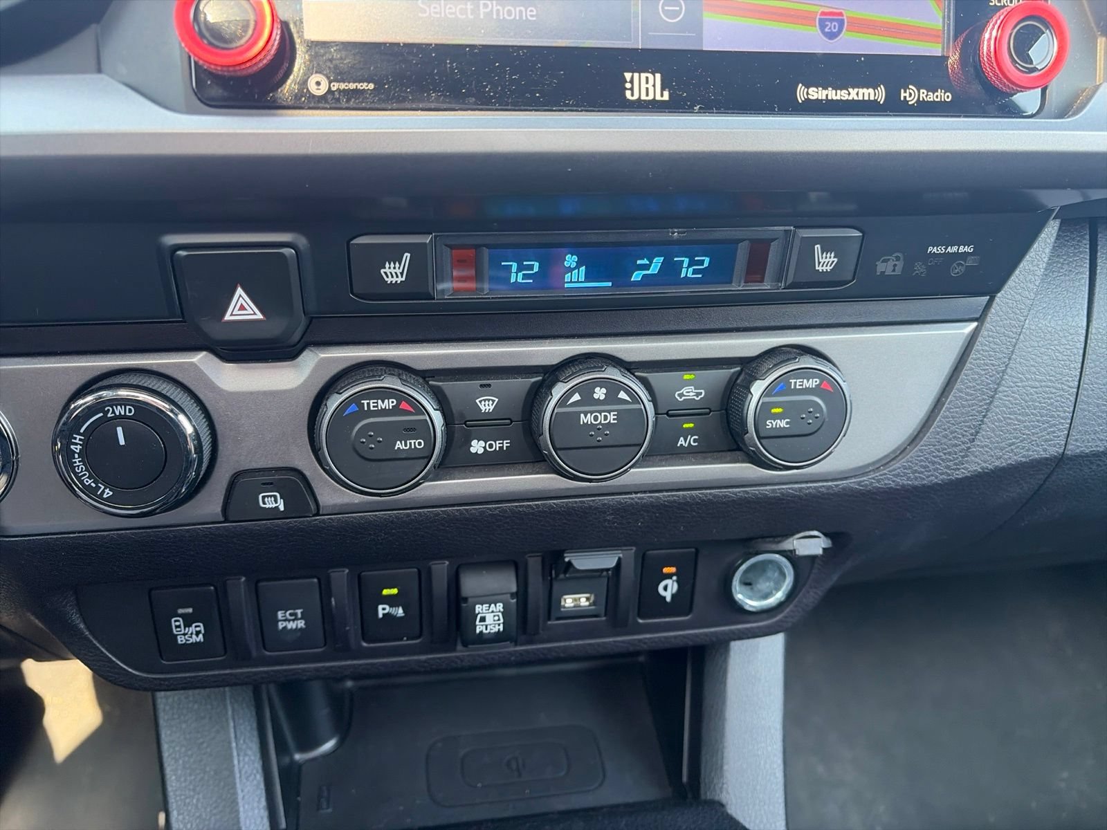 Used 2021 Toyota Tacoma Limited AWD/4WD image 22