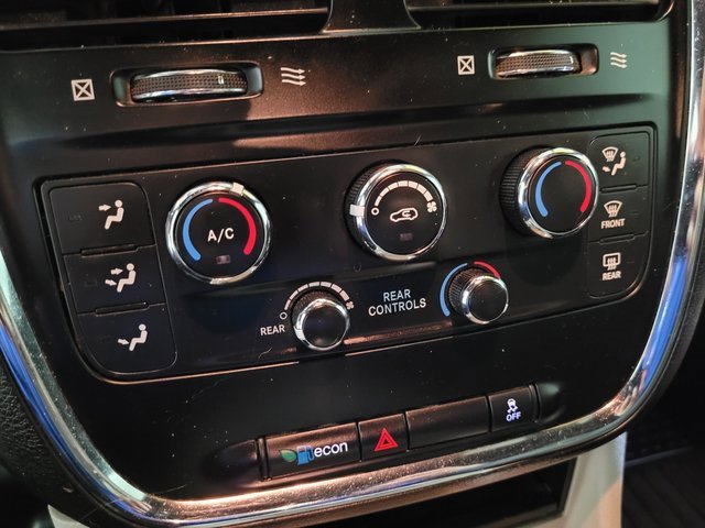 Used 2019 Dodge Grand Caravan SXT image 34