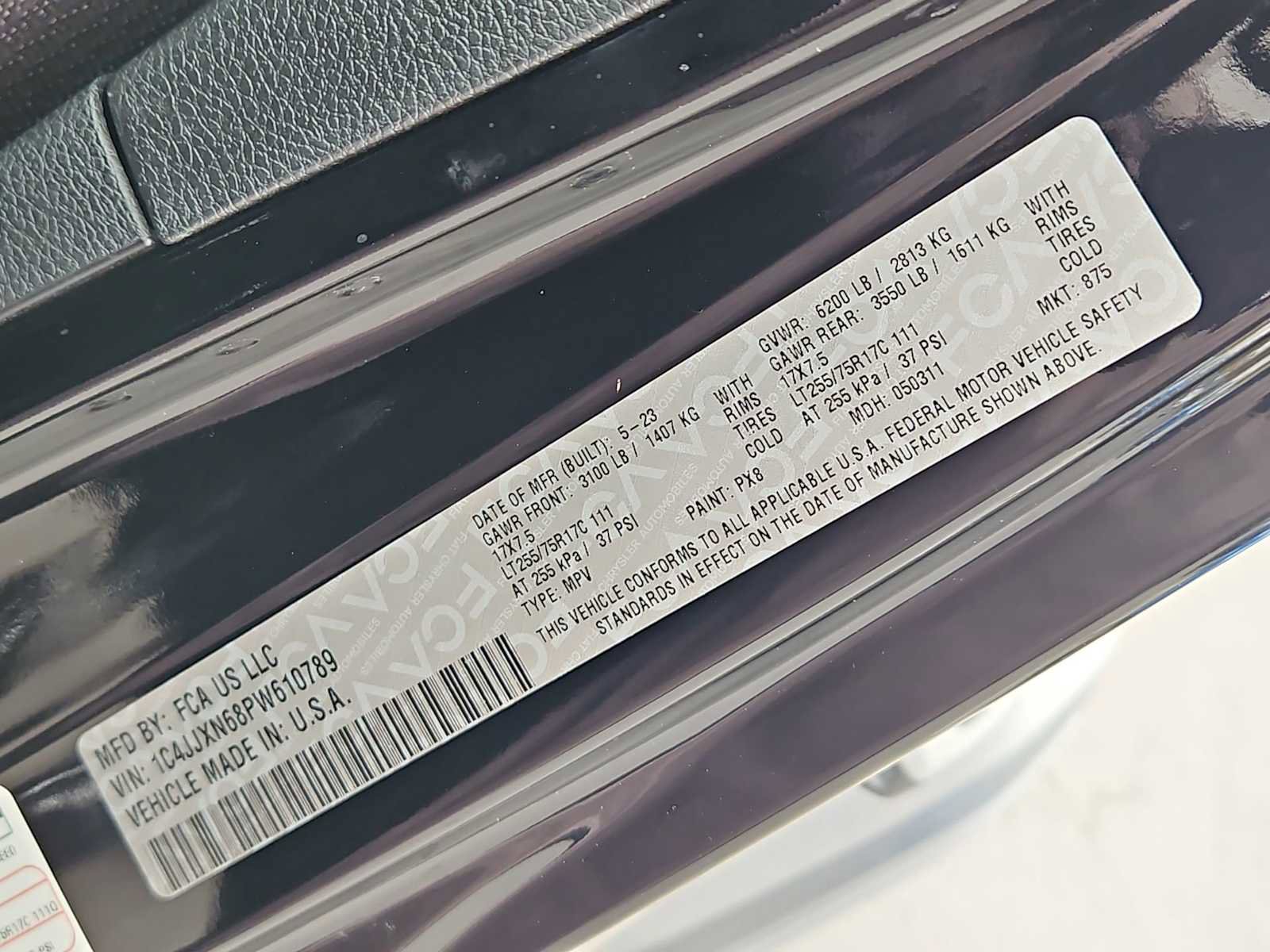 Used 2023 Jeep Wrangler Unlimited w/ Sun & Screen Package image 34