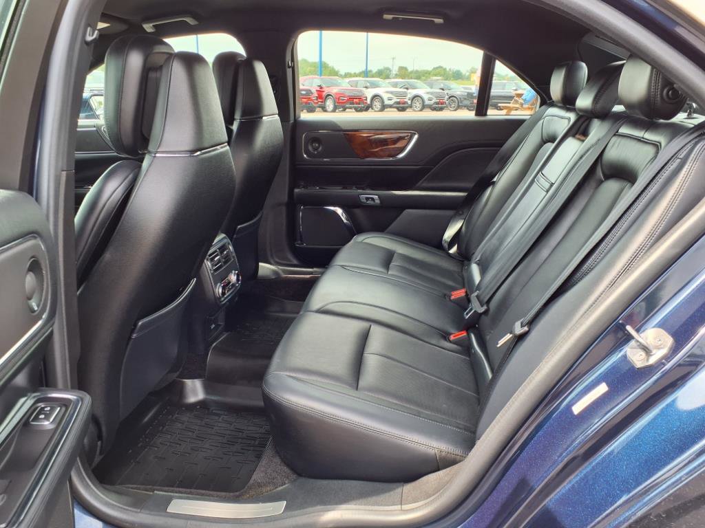 Used 2017 Lincoln Continental Reserve w/ Technology Package image 11