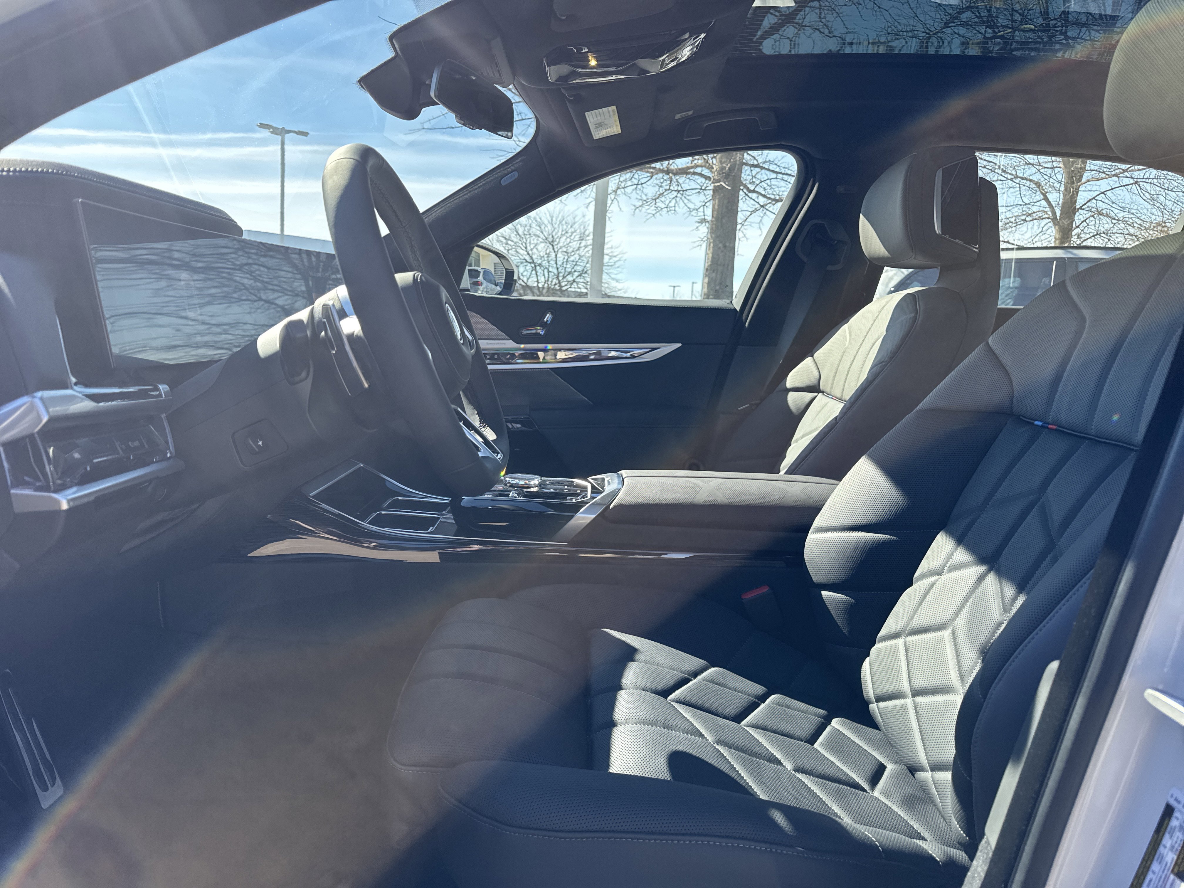 New 2026 BMW 750e xDrive w/ Executive Package AWD/4WD image 10