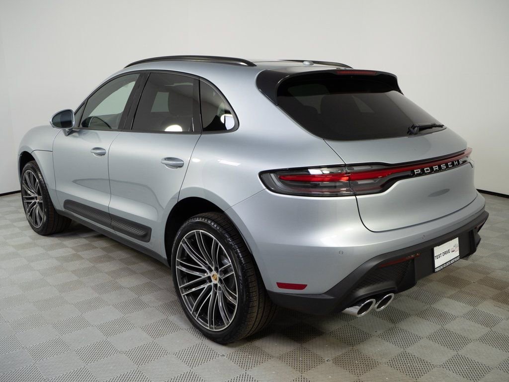 New 2026 Porsche Macan image 3