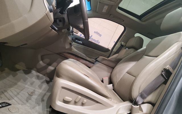 Used 2018 GMC Yukon SLT w/ Open Road Package RWD image 40