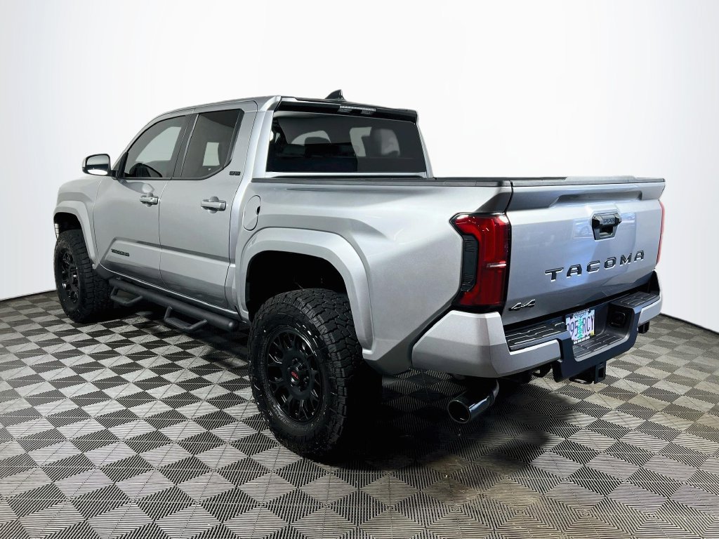 Certified 2025 Toyota Tacoma SR5 AWD/4WD image 5