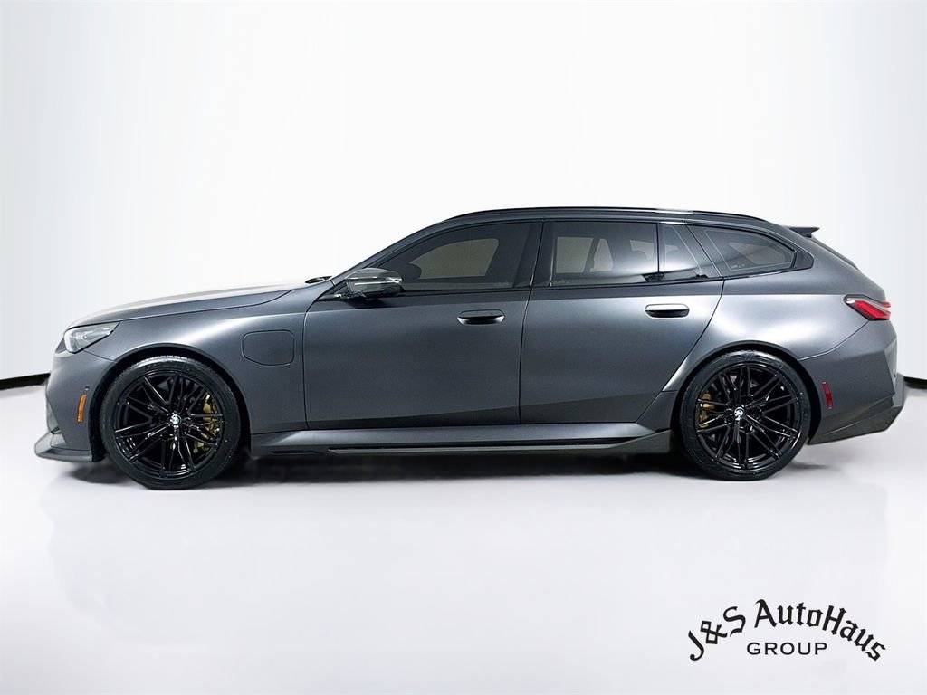 Used 2025 BMW M5 Touring image 4