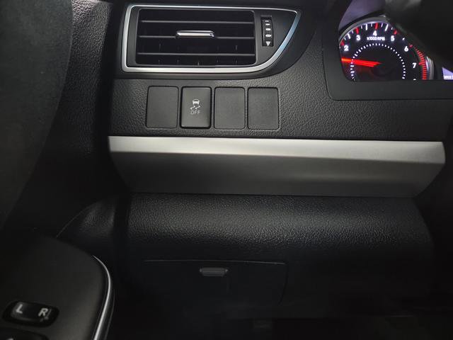 Used 2017 Toyota Camry XSE image 22