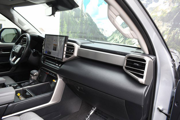 Used 2022 Toyota Tundra Limited AWD/4WD image 24