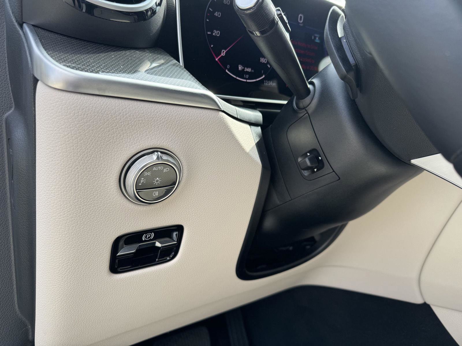 Certified 2025 Mercedes-Benz GLC 300 image 7