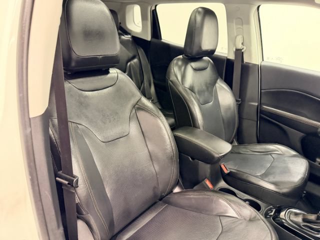 Used 2018 Jeep Compass Limited w/ Navigation Group AWD/4WD image 33