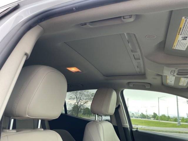 Used 2018 Buick Encore Essence AWD/4WD image 16