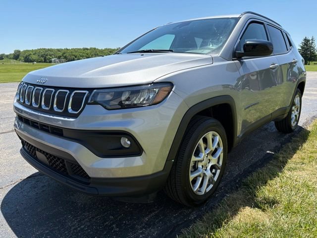 Used 2022 Jeep Compass Latitude AWD/4WD image 9