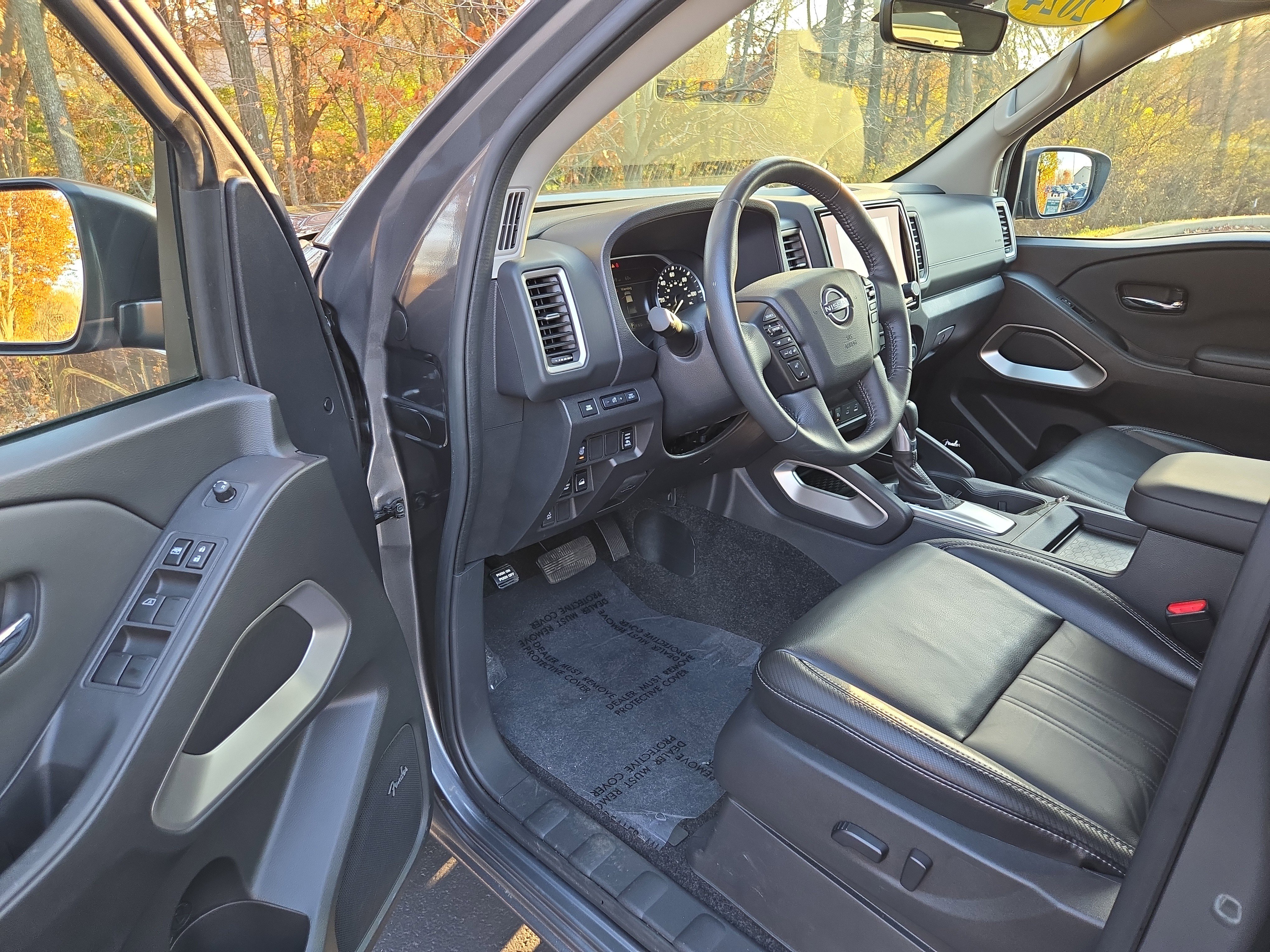 Certified 2024 Nissan Frontier SL w/ Technology Package image 12