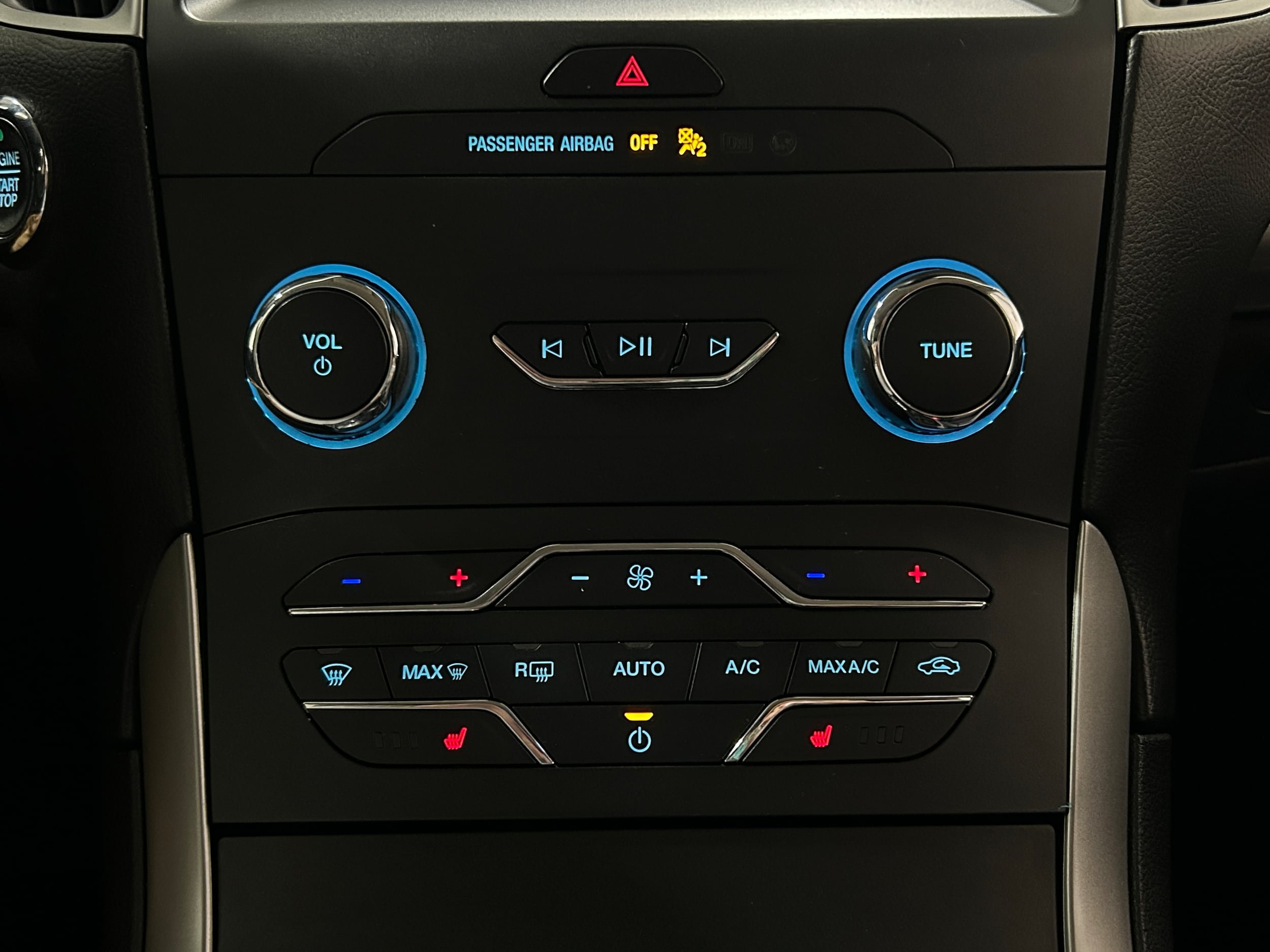 Used 2020 Ford Edge SEL AWD/4WD image 9