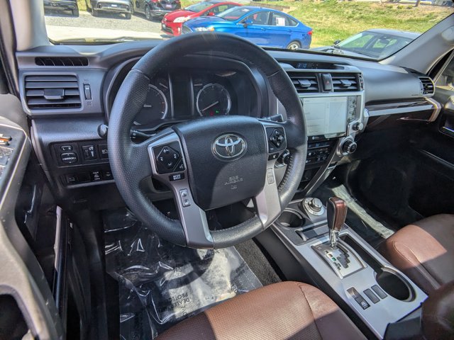 Used 2022 Toyota 4Runner Limited AWD/4WD image 10