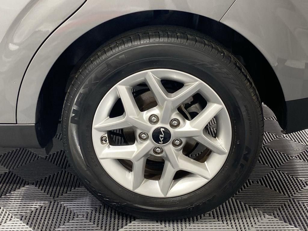 Used 2024 Kia Soul LX w/ Option Group 015 image 32