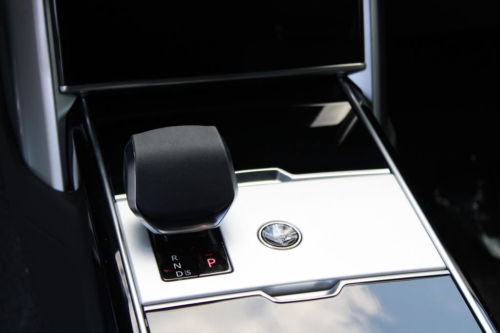 New 2026 Land Rover Range Rover SE AWD/4WD image 11