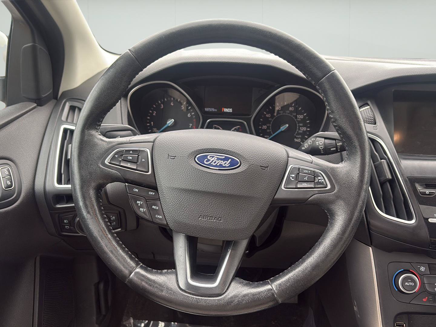 Used 2018 Ford Focus Titanium FWD image 27