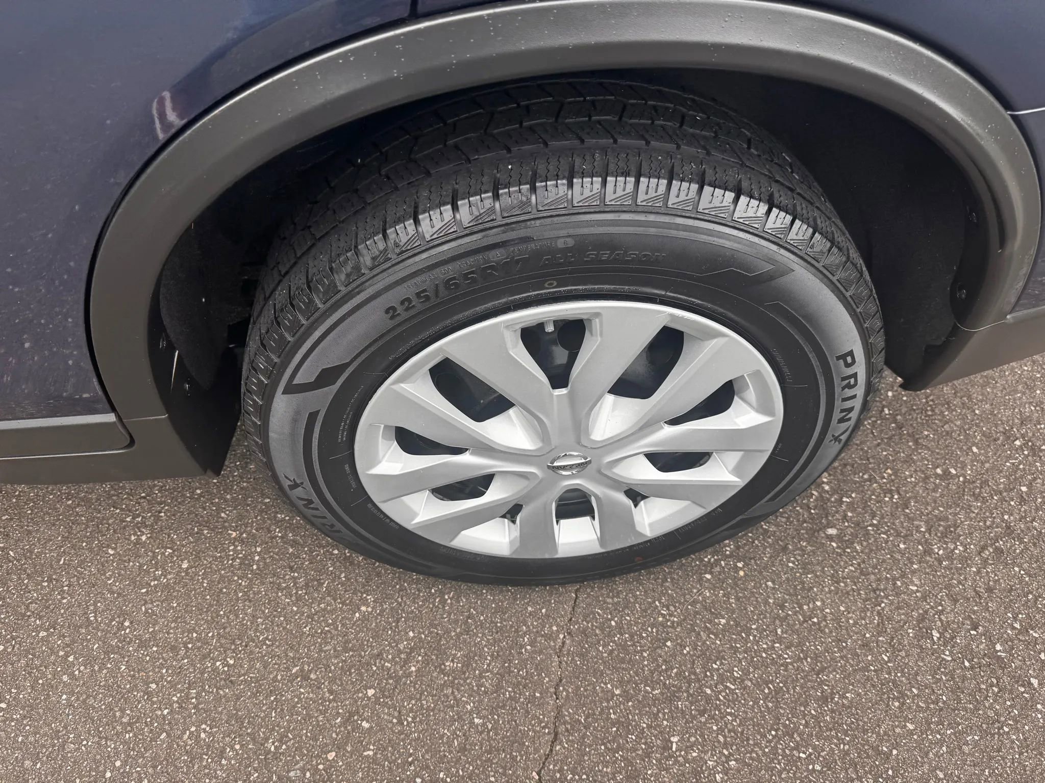 Used 2015 Nissan Rogue S image 12