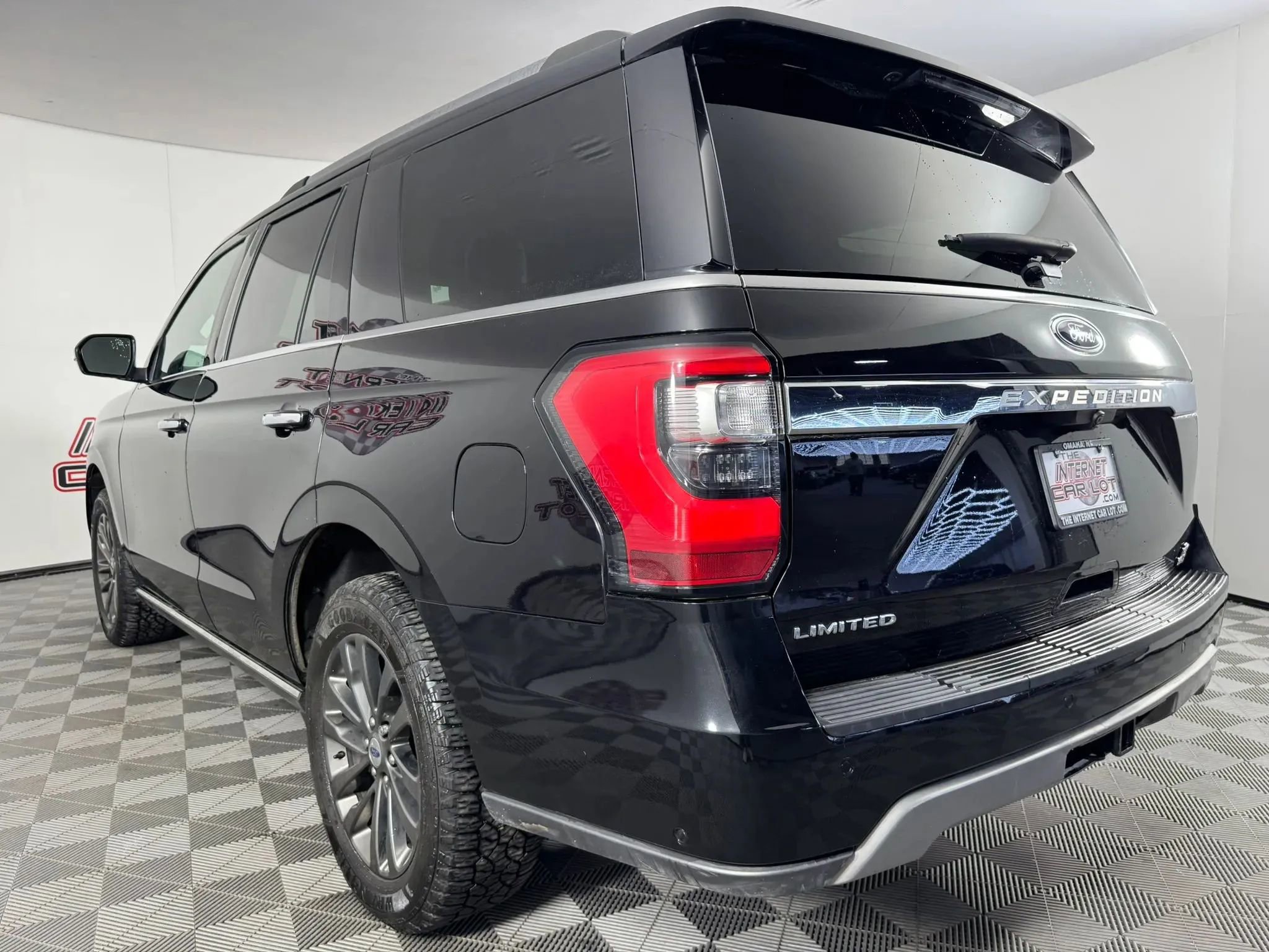 Used 2020 Ford Expedition Limited w/ Equipment Group 301A image 29