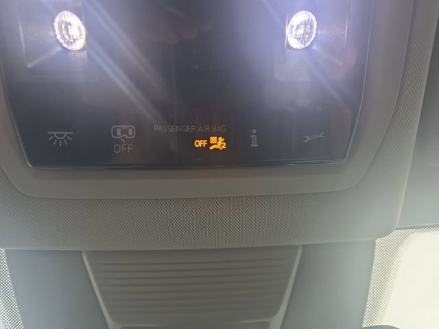 Used 2025 Volkswagen Tiguan SE image 29