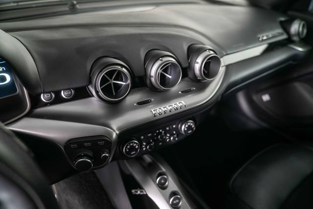 Used 2015 Ferrari F12 Berlinetta RWD image 22