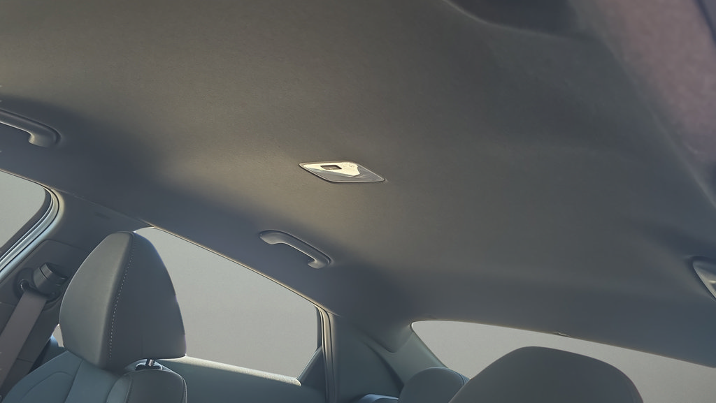 New 2026 Hyundai Elantra Sport FWD image 15